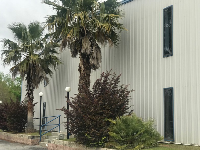 More Photos Of 355 Commerce Dr, Rincon Warehouse For Sale