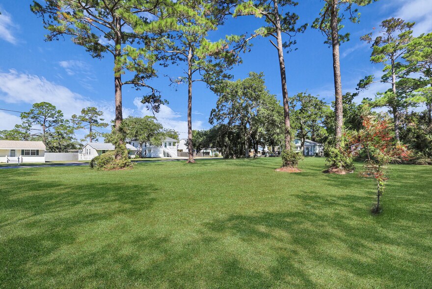 More Photos Of 106-108 Lewis Ave, Tybee Island Land For Sale