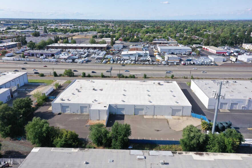 More Photos Of 2505-2535 Front St, West Sacramento Warehouse For Sale