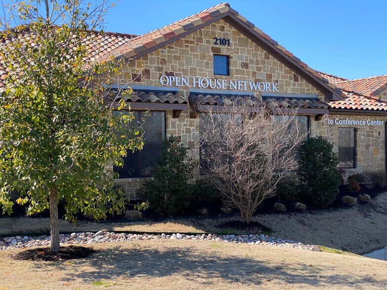 More Photos Of 2101 E Kirkwood Blvd, Southlake Office For Lease