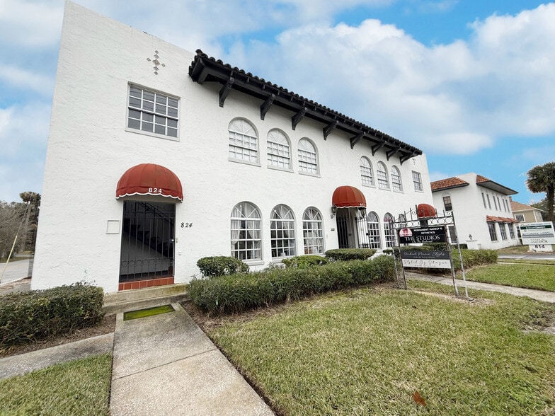 Primary Photo Of 818-824 E Silver Springs Blvd, Ocala Office For Lease