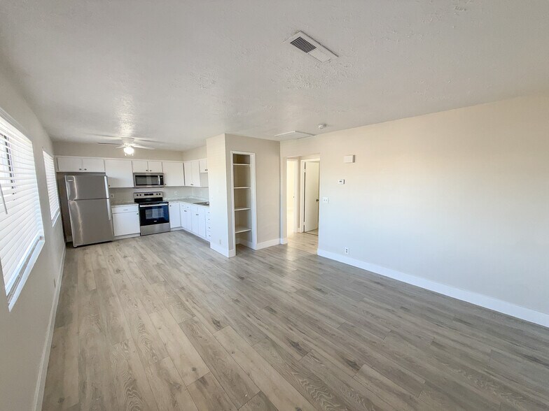 More Photos Of 126 E 1st North St, Mesquite Multifamily For Sale