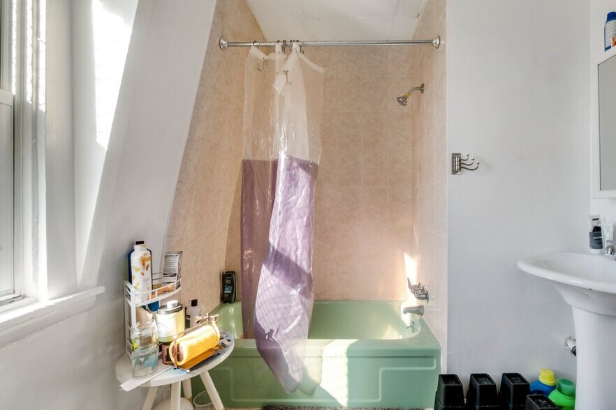 More Photos Of 2516-2520 N Charles St, Baltimore Apartments For Sale