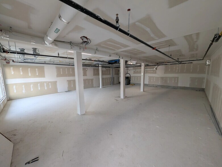 More Photos Of 1070 Noëlla Leclair Way, Ottawa Apartments For Lease