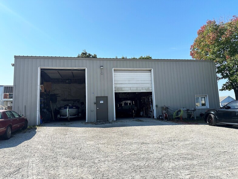 More Photos Of 8871 Ramm Dr, Naperville Warehouse For Sale