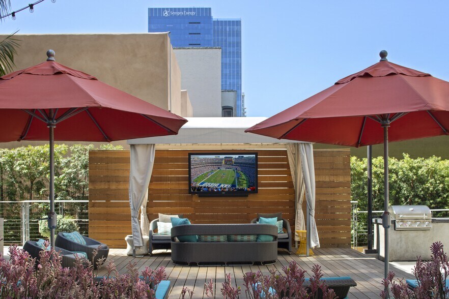 More Photos Of 707-777 G St, San Diego Apartments For Lease