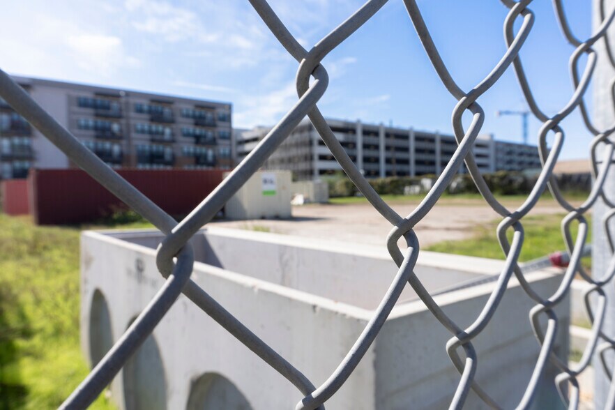 More Photos Of 217 Industrial, Austin Land For Lease