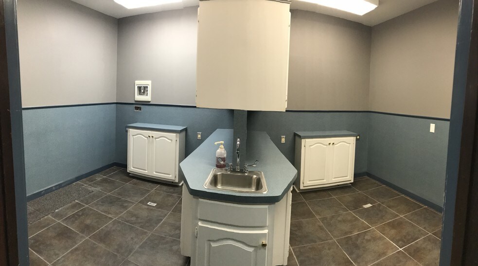 More Photos Of 4400 Bayou Blvd, Pensacola Office Residential For Lease