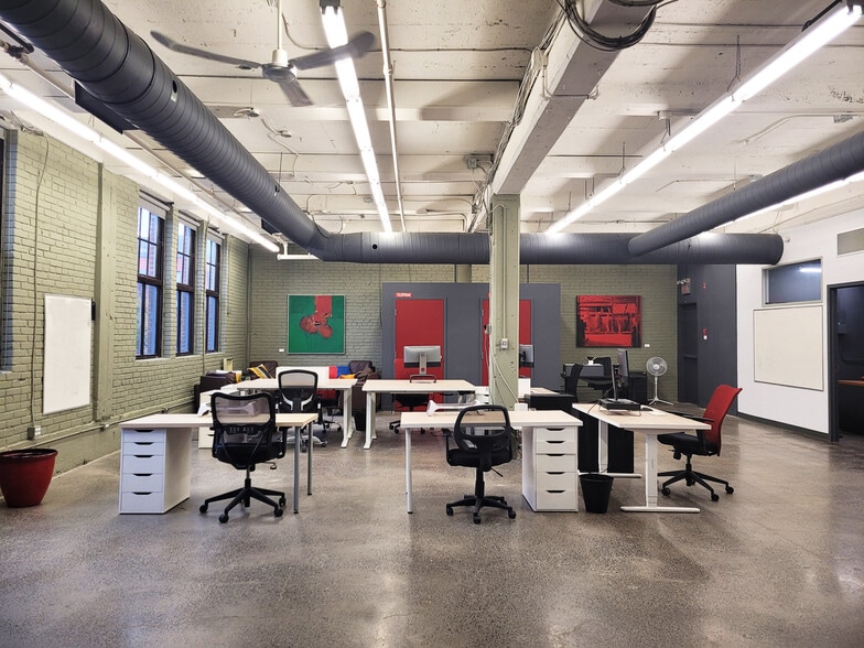 More Photos Of 101-105 Murray St, Ottawa Storefront For Lease