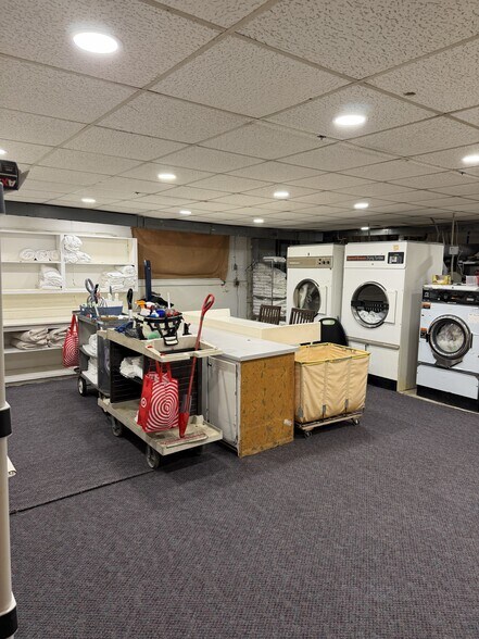 More Photos Of 100 W Wilson St, Valliant Hotel For Sale