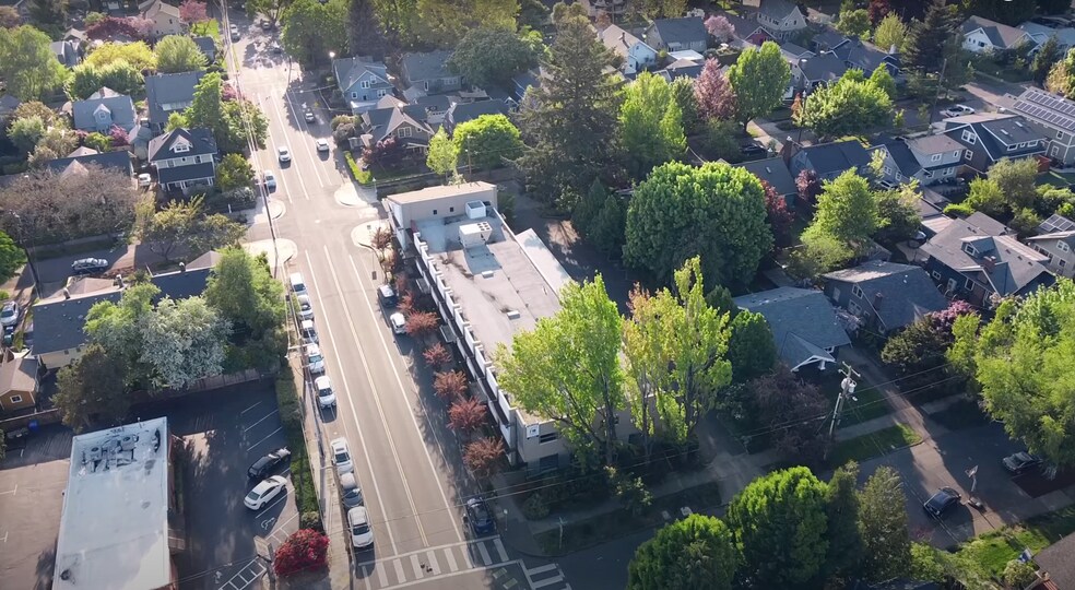More Photos Of 3829-3843 NE Tillamook St, Portland Office For Lease