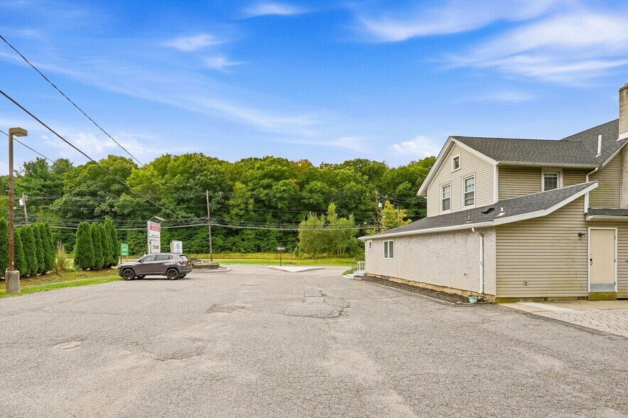 More Photos Of 2920 NJ-23, Newfoundland Office For Lease