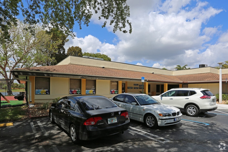 Primary Photo Of 9260-9290 Hammocks Blvd, Miami Daycare Center For Lease