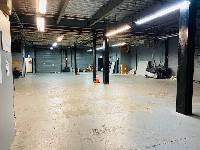 More Photos Of 38-17 Crescent St, Long Island City Warehouse For Sale