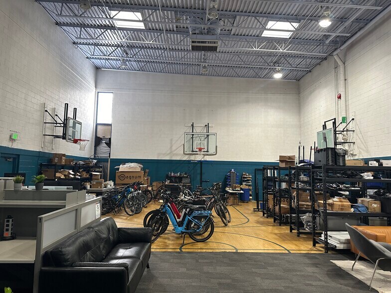 More Photos Of 567 W 300 N, Salt Lake City Light Distribution For Sale