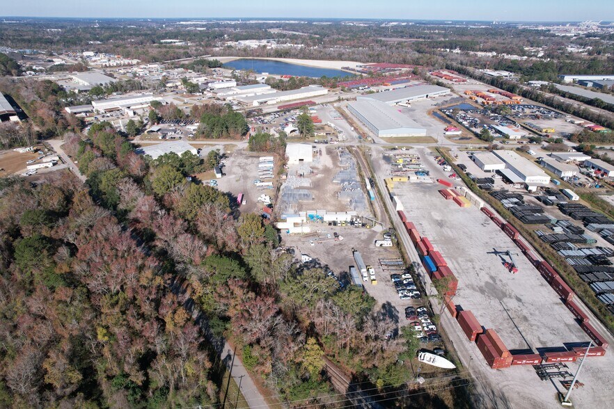 More Photos Of 440 Telfair Rd, Savannah Service For Lease