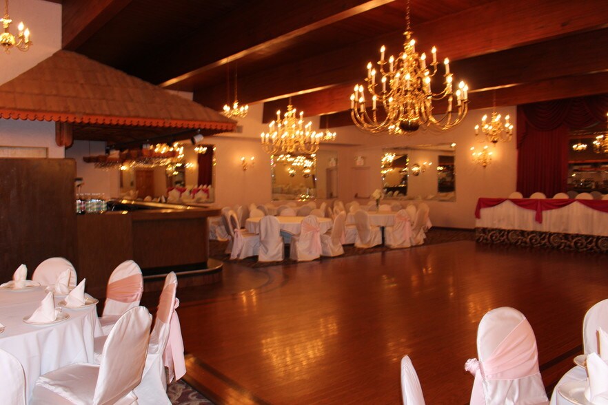 More Photos Of 10625 Ridgeland Ave, Chicago Ridge Lodge Meeting Hall For Sale
