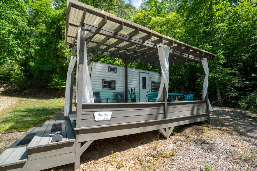 More Photos Of 38 Camp Ultima Blvd, Franklin Hospitality For Sale