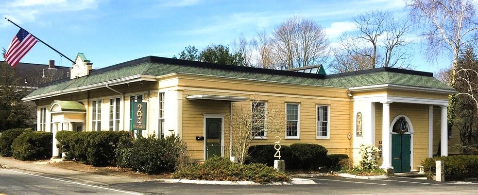 More Photos Of 294 Pleasant St, Stoughton Office For Lease