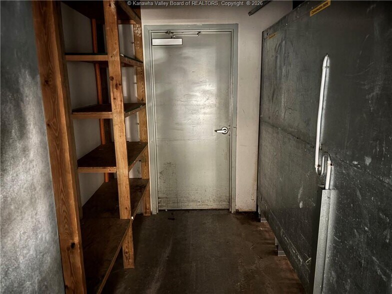 More Photos Of 173 Main St, Clay Drugstore For Lease