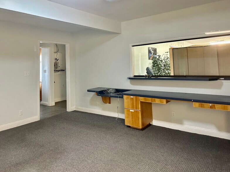 More Photos Of 970 Petit Ave, Ventura Medical For Sale