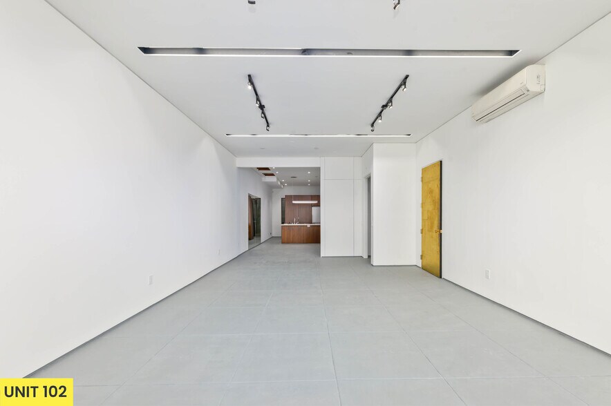 More Photos Of 6918 Melrose Ave, Los Angeles General Retail For Lease
