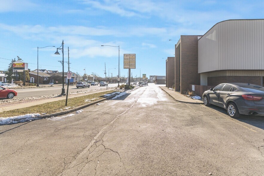 More Photos Of 15510 Cicero Ave, Oak Forest Medical For Lease