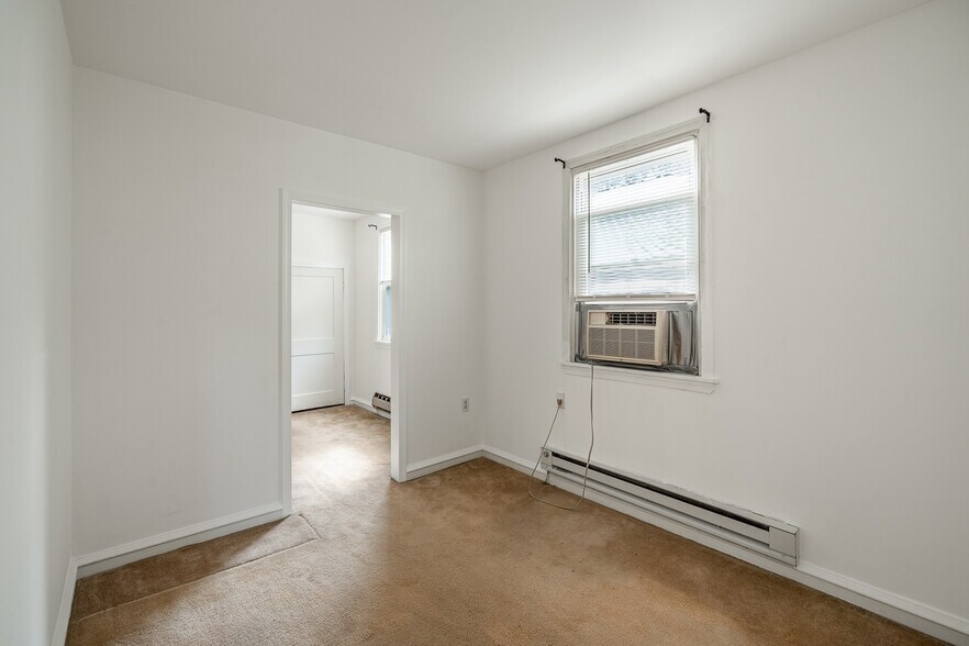 More Photos Of 663 Clearview Ave, Trevose Light Manufacturing For Sale