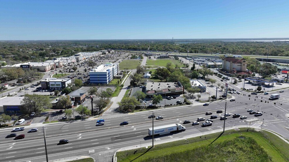 More Photos Of 1034 Woodland dr, Lakeland Office For Sale