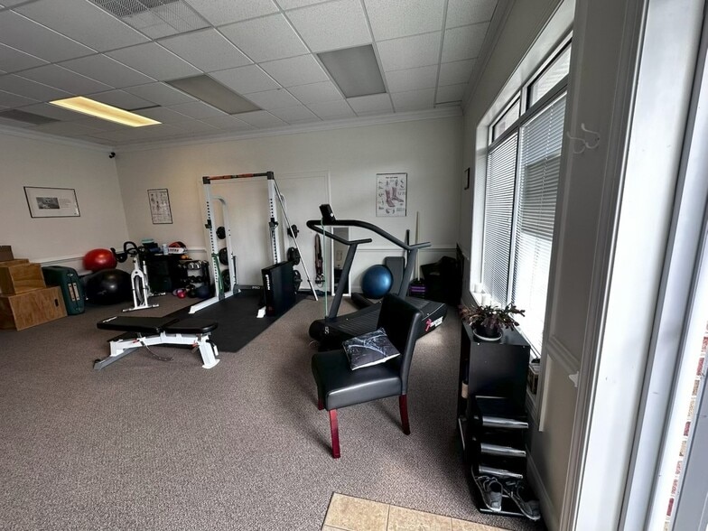 More Photos Of 3042 Valley Ave, Winchester Medical For Sale