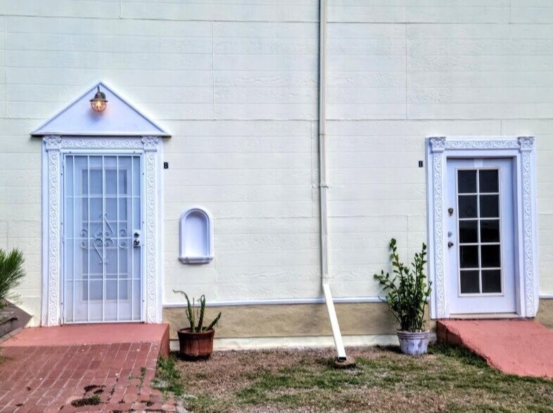 More Photos Of 97 Center Ave, Bisbee Restaurant For Sale