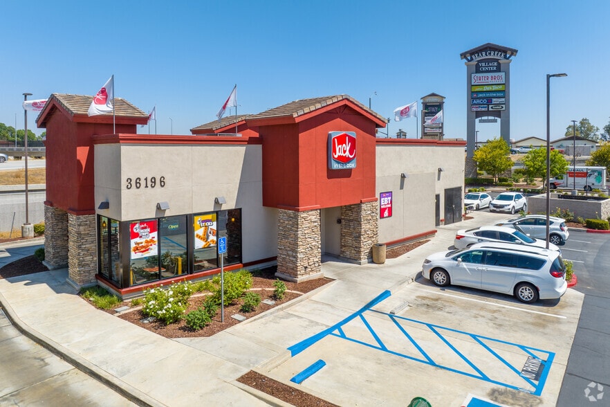 More Photos Of 36010 Hidden Springs Rd, Wildomar Unknown For Lease