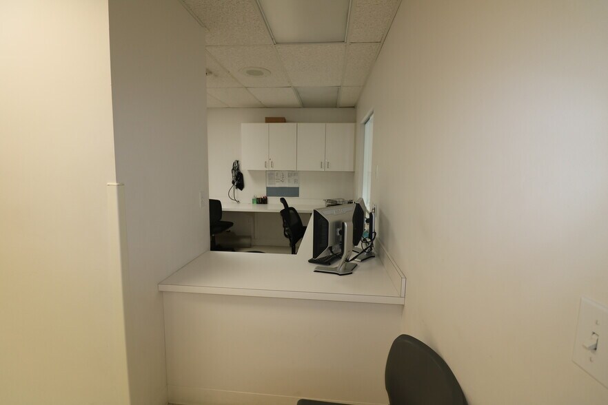 More Photos Of 34 Executive Dr, Norwalk Medical For Sale