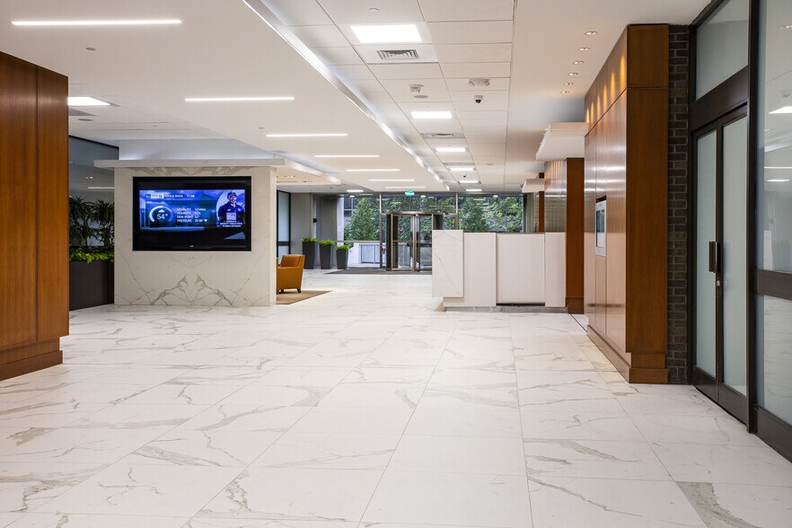 More Photos Of 400 W Capitol Ave, Little Rock Office For Lease