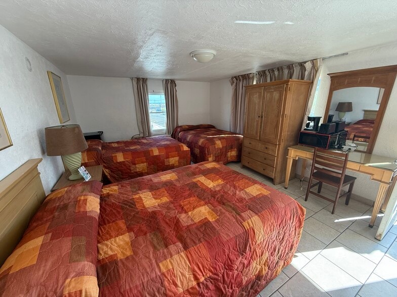 More Photos Of 4711 Atlantic Ave, Wildwood Hotel For Sale