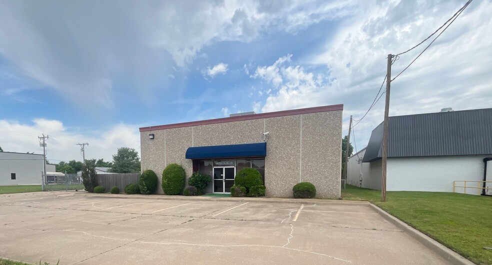 Primary Photo Of 4701 SW 18th St, Oklahoma City Manufacturing For Lease