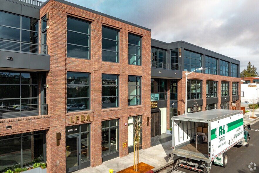 More Photos Of 388 Cambridge Ave, Palo Alto Loft Creative Space For Lease