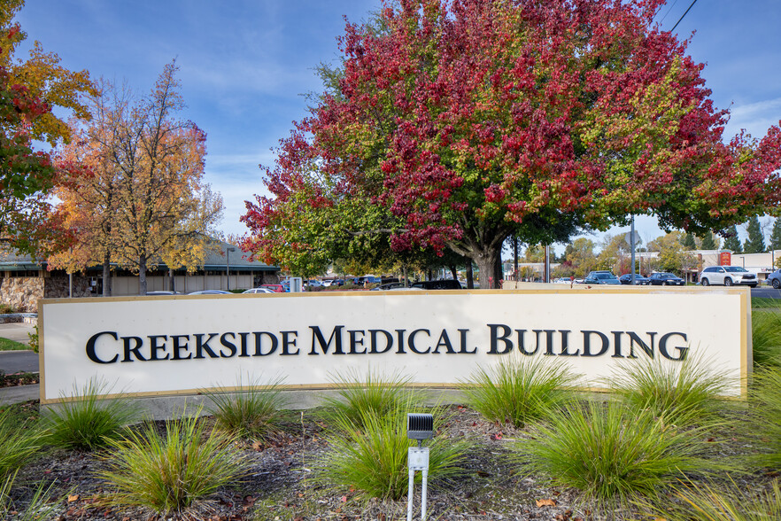 Primary Photo Of 1561 Creekside Dr, Folsom Medical For Lease