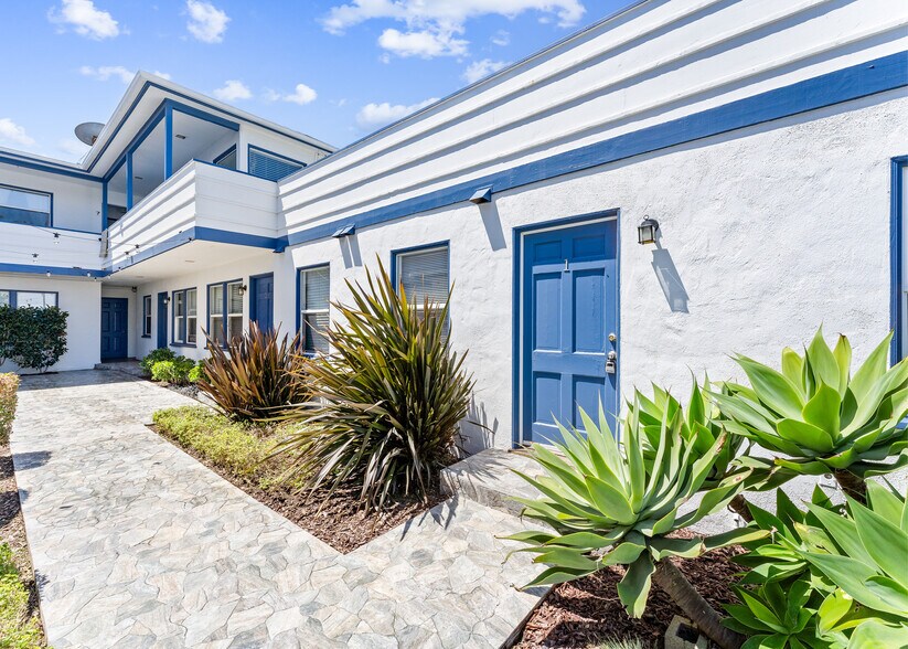 More Photos Of 1701-1703 W Balboa Blvd, Newport Beach Apartments For Sale