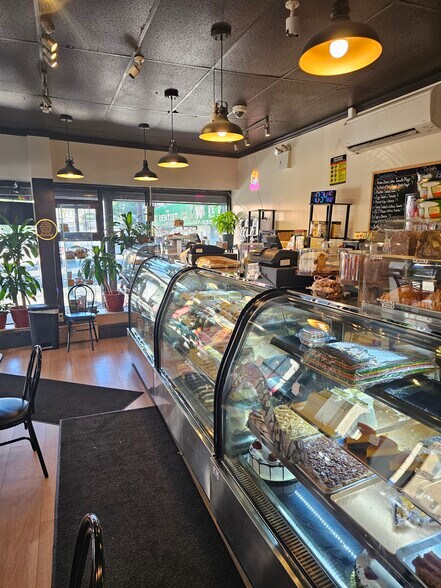 More Photos Of 117-02 Jamaica Ave, Jamaica Storefront For Sale