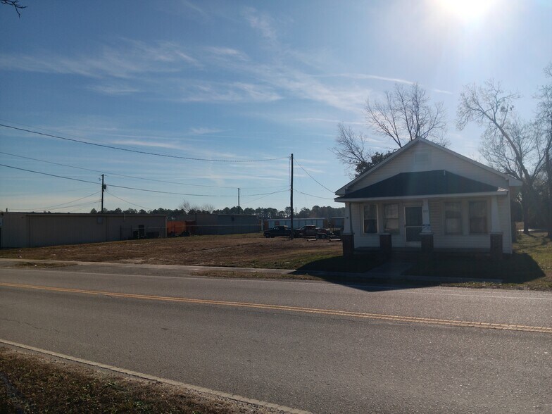 More Photos Of 712 McDuffie St, Cayce Land For Sale