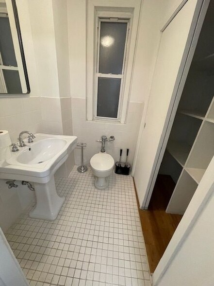 More Photos Of 309 W 57th St, New York Apartments For Lease