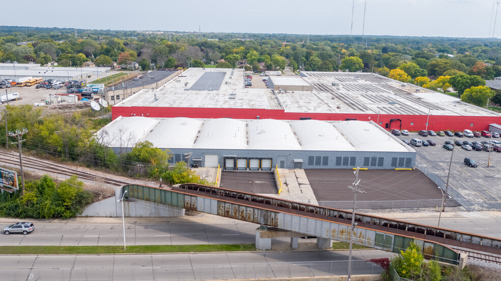 Primary Photo Of 5400 N Teutonia Ave, Milwaukee Warehouse For Sale