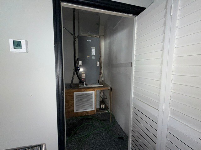 More Photos Of 1725 S Nova Rd, Daytona Beach Warehouse For Sale