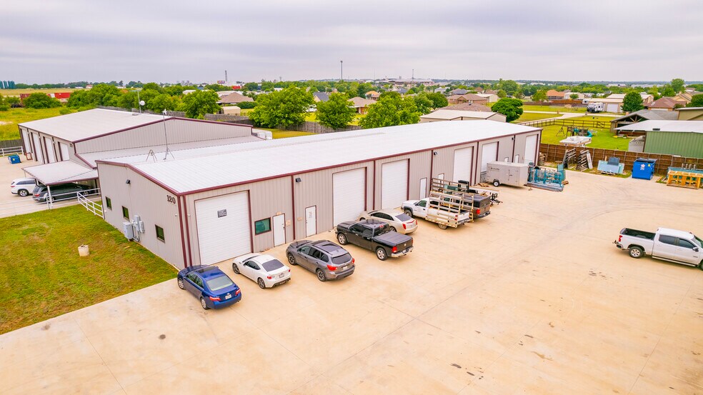 More Photos Of 113 METROTEX, Haslet Unknown For Lease