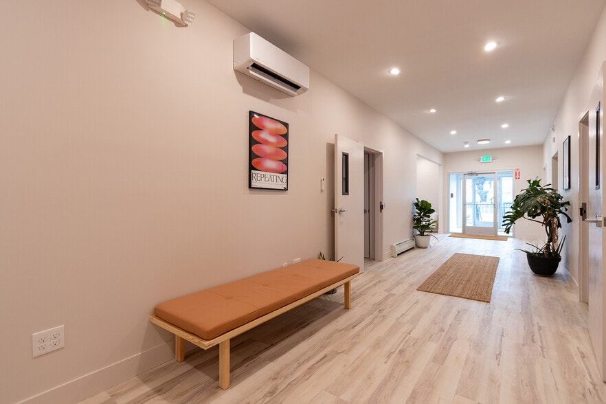 More Photos Of 166 Albany Ave, Kingston Medical For Lease