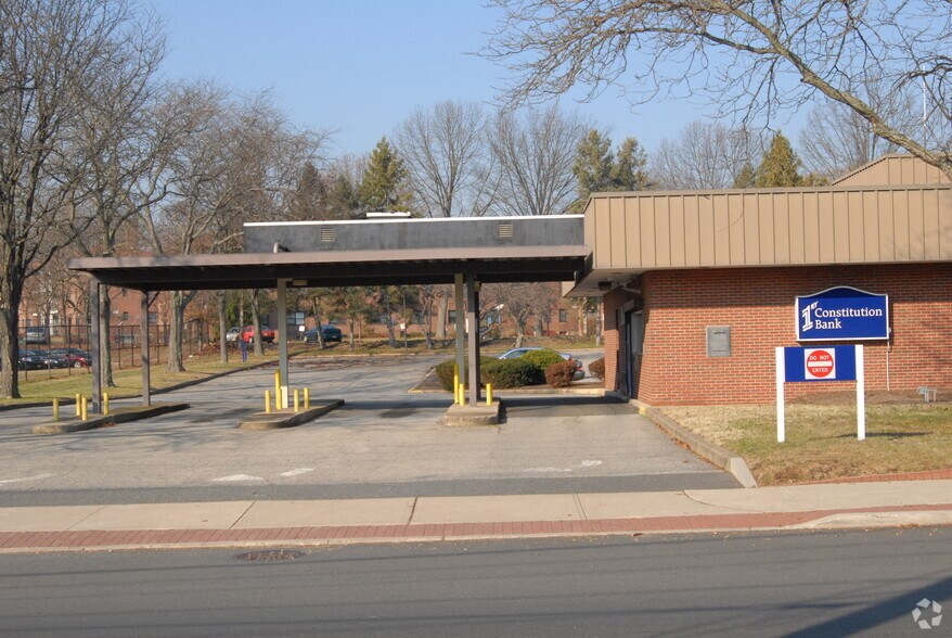 More Photos Of 140 Mercer St, Hightstown Bank For Sale