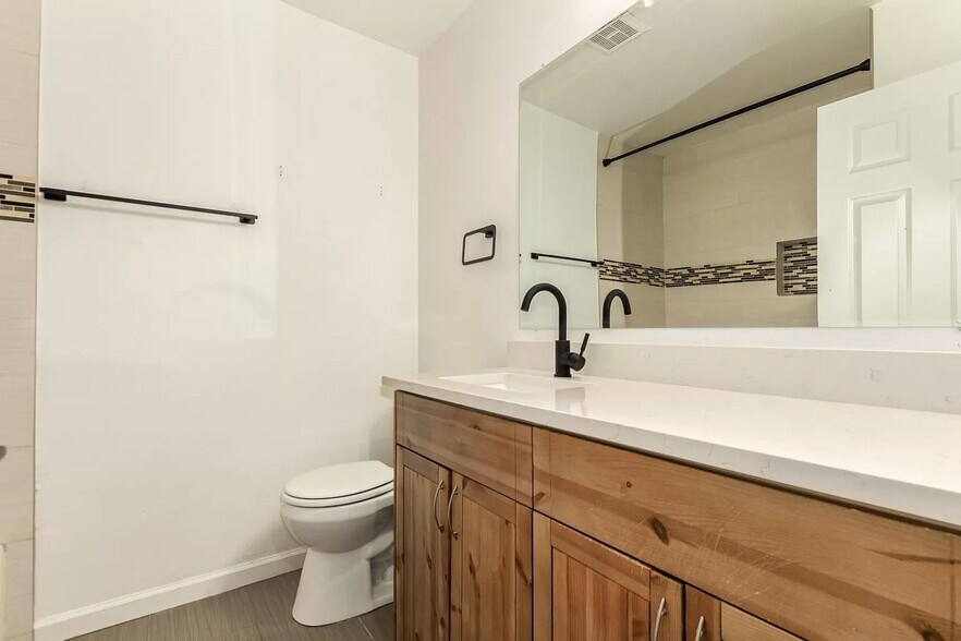 More Photos Of 7325 E Belleview St, Scottsdale Apartments For Sale