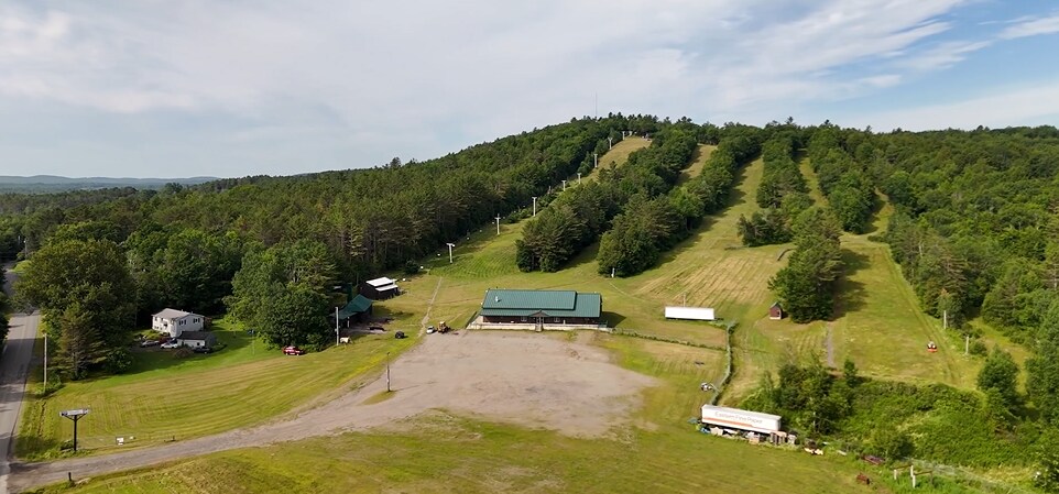 More Photos Of 441 Newburgh Rd, Hermon Sports And Entertainment For Sale