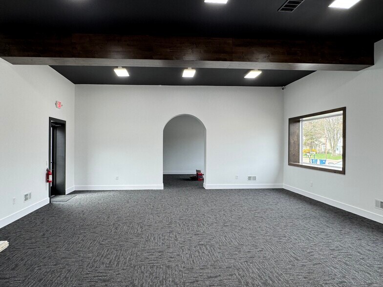 More Photos Of 2229 Greensburg Rd, Canton Auto Repair For Sale